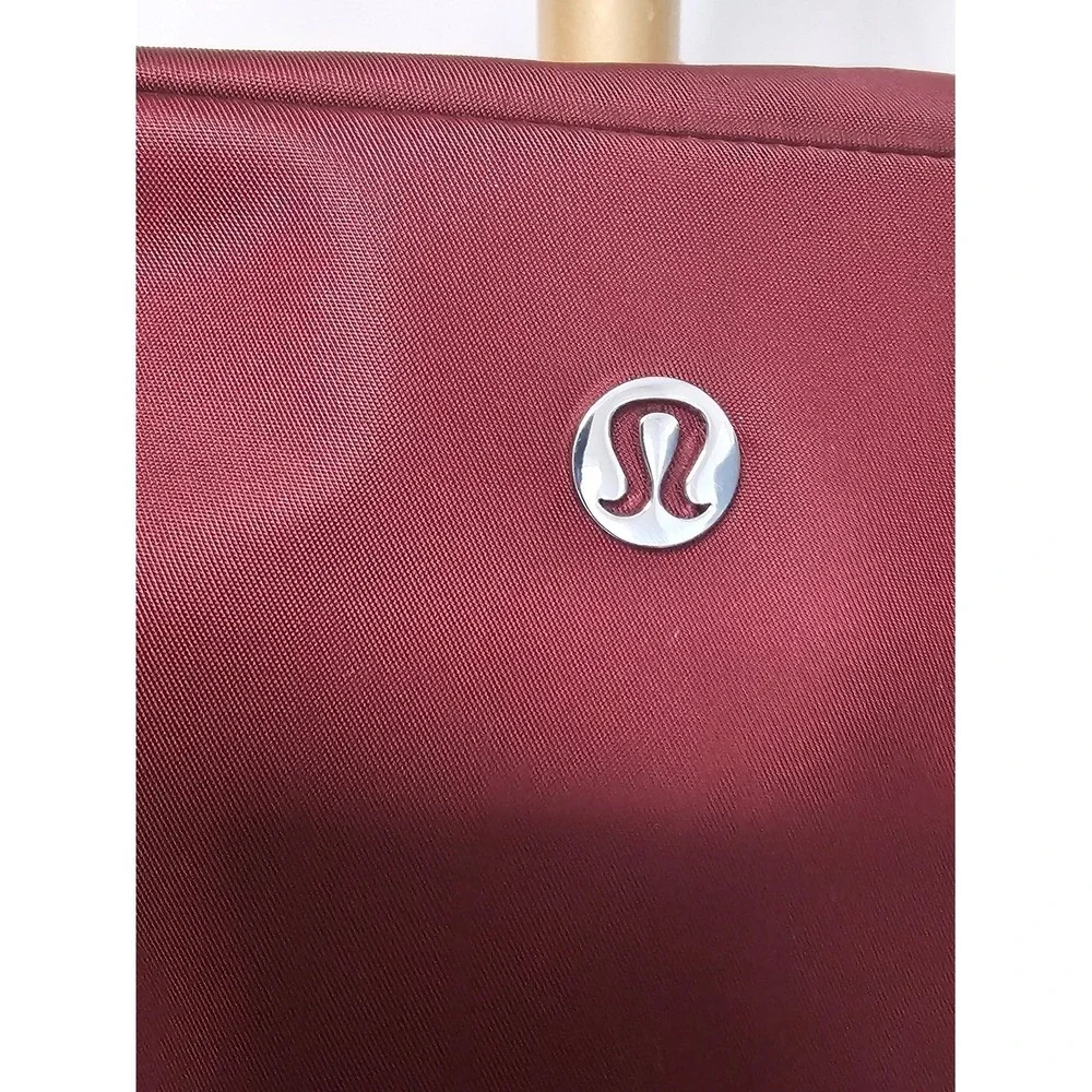 lululemon athletica City Essentials Shoulder Bag 4L Burgundy Shoulder Bag